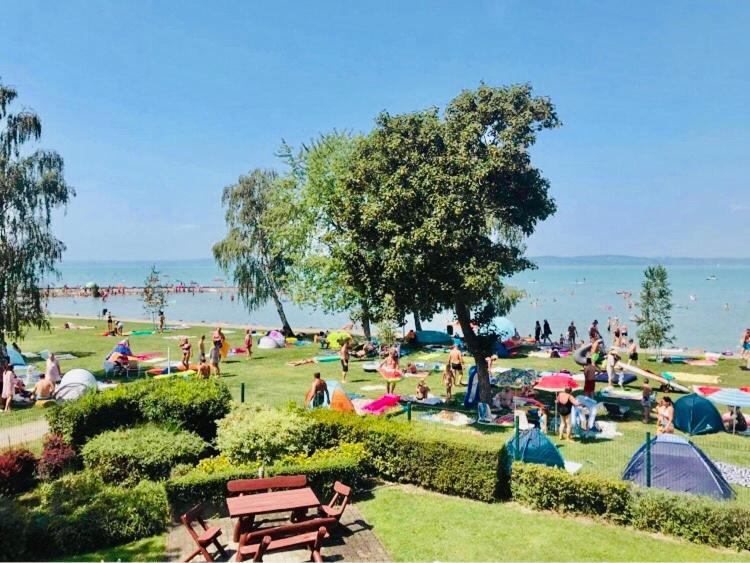 Balaton Beachside Apartman Siofok N1 Esterno foto